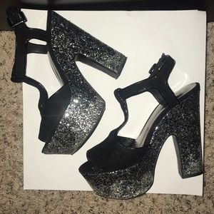 Glitter Heels✨